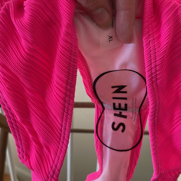 Ribbed, hot pink bikini bottoms size extra large. Never worn. - Picture 2 of 2